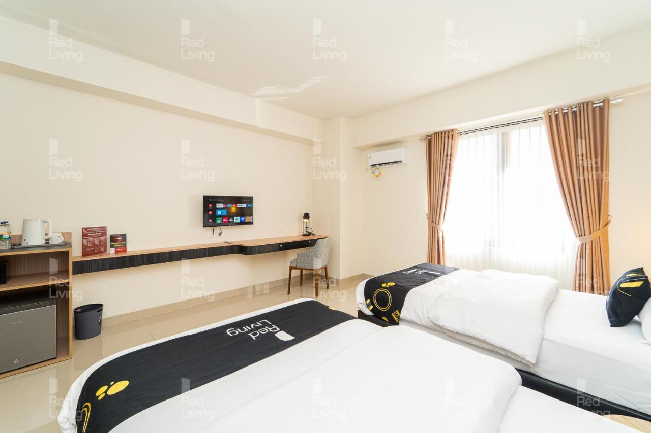 Redliving Apartemen Premium Exclusive Seturan Yogyakarta Exterior photo